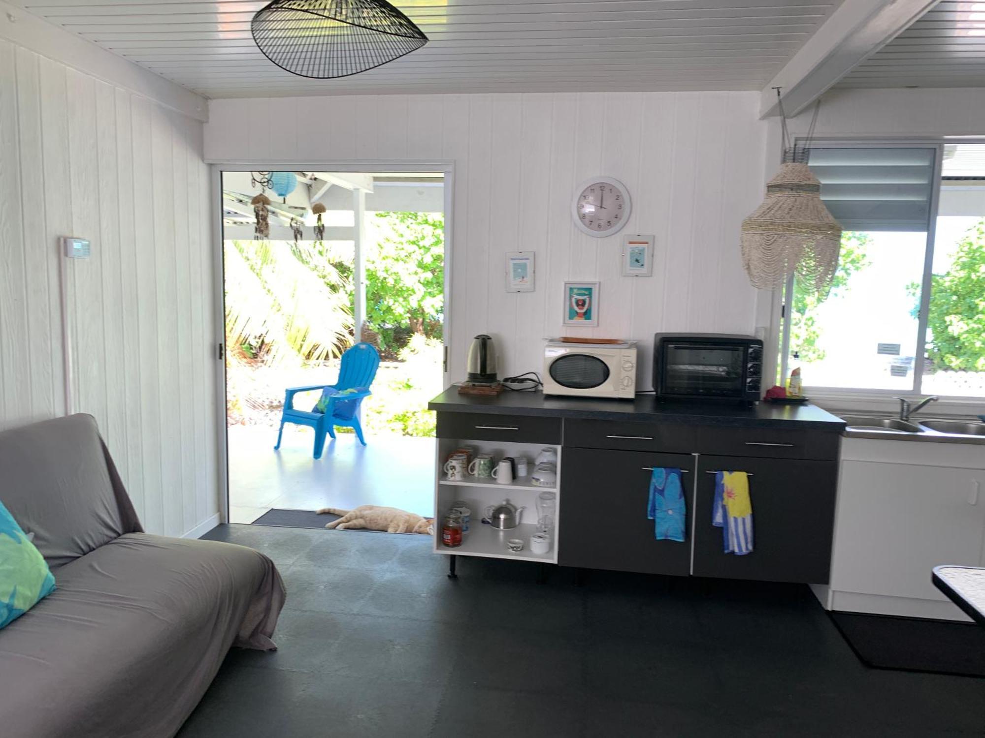 Le Fare Bleu Tiputa Rangiroa Apartment Exterior photo